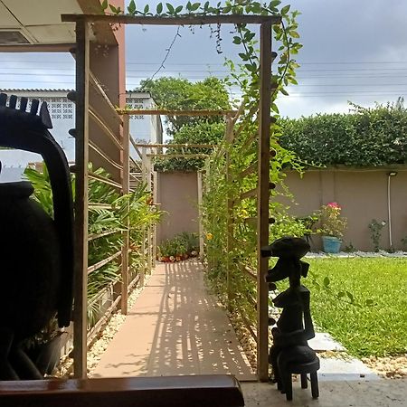 Maison Katia อาบีจาน ภายนอก รูปภาพ