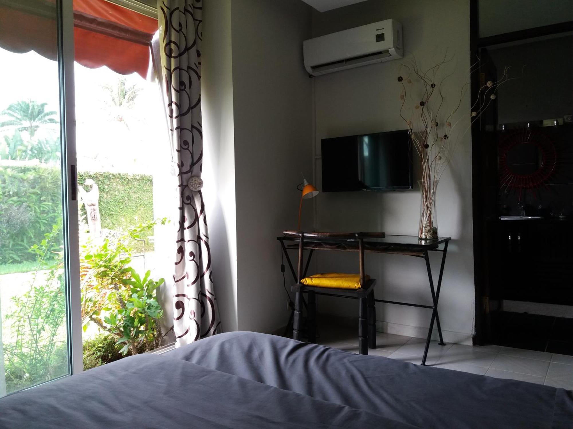 Maison Katia อาบีจาน ภายนอก รูปภาพ