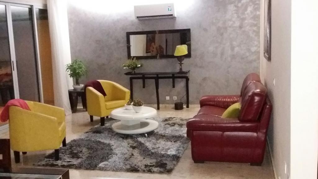 Maison Katia อาบีจาน ภายนอก รูปภาพ